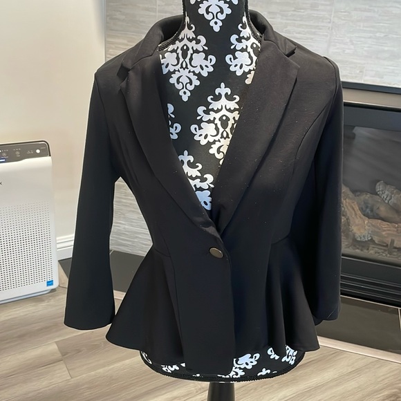 Dynamite Black Blazer Good Condition - Picture 1 of 4